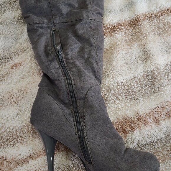 Knee high stiletto heeled boots - Picture 3 of 4